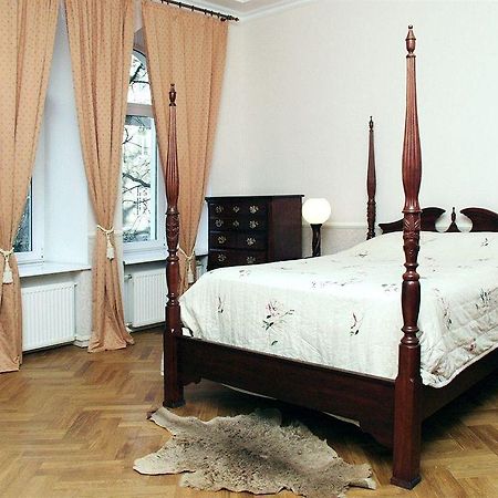 Pecherskie Lipki Kyiv Exterior foto