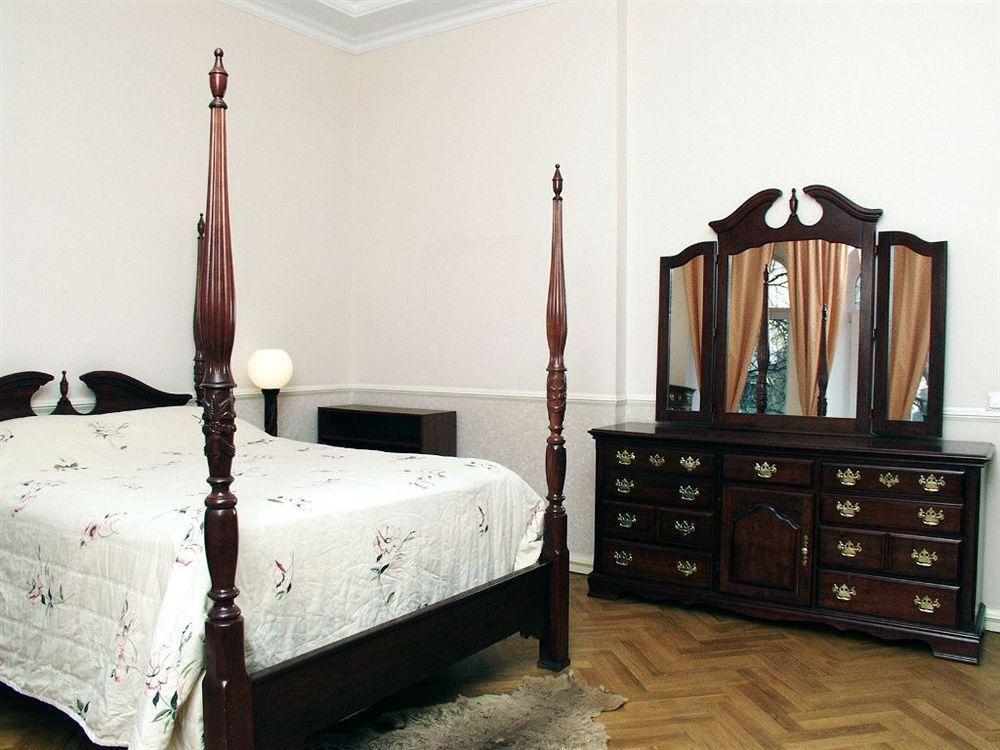 Pecherskie Lipki Kyiv Exterior foto